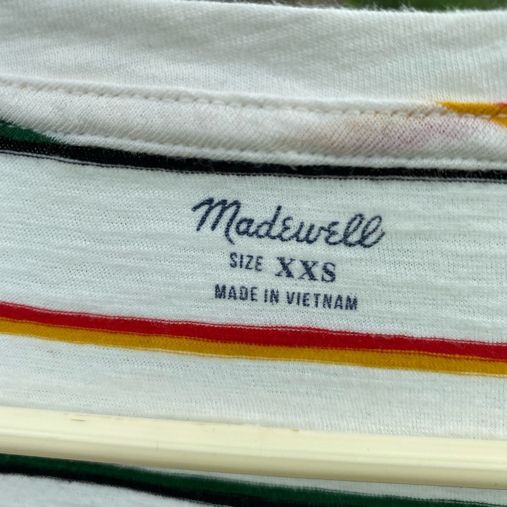 ❌SOLD❌ ⚡️Madewell | Cream Striped V-neck Tee | EUC | XXS ❤️ 1 Tiny Flaw - Picture 6 of 17